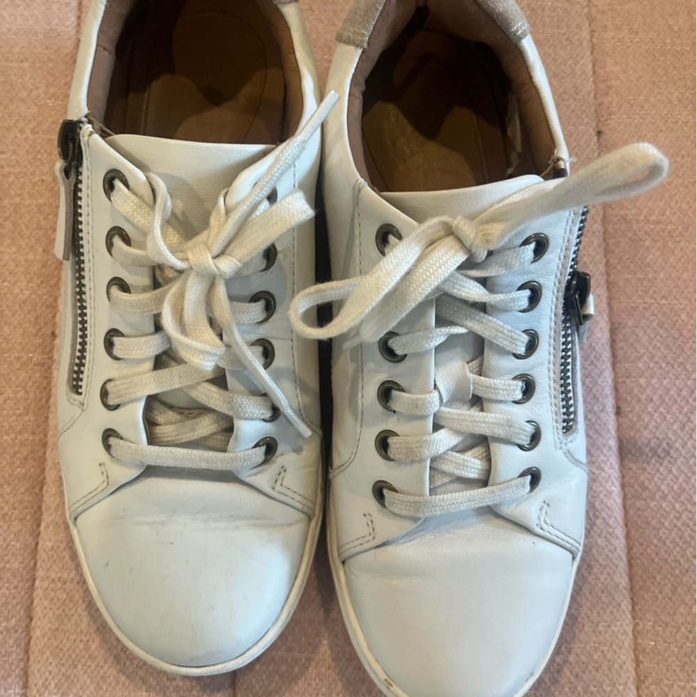 COPY - Clark’s size 8 white sneakers. Worn 1X